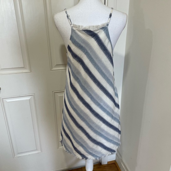 NWT Gilli Shift Dress - Picture 4 of 11